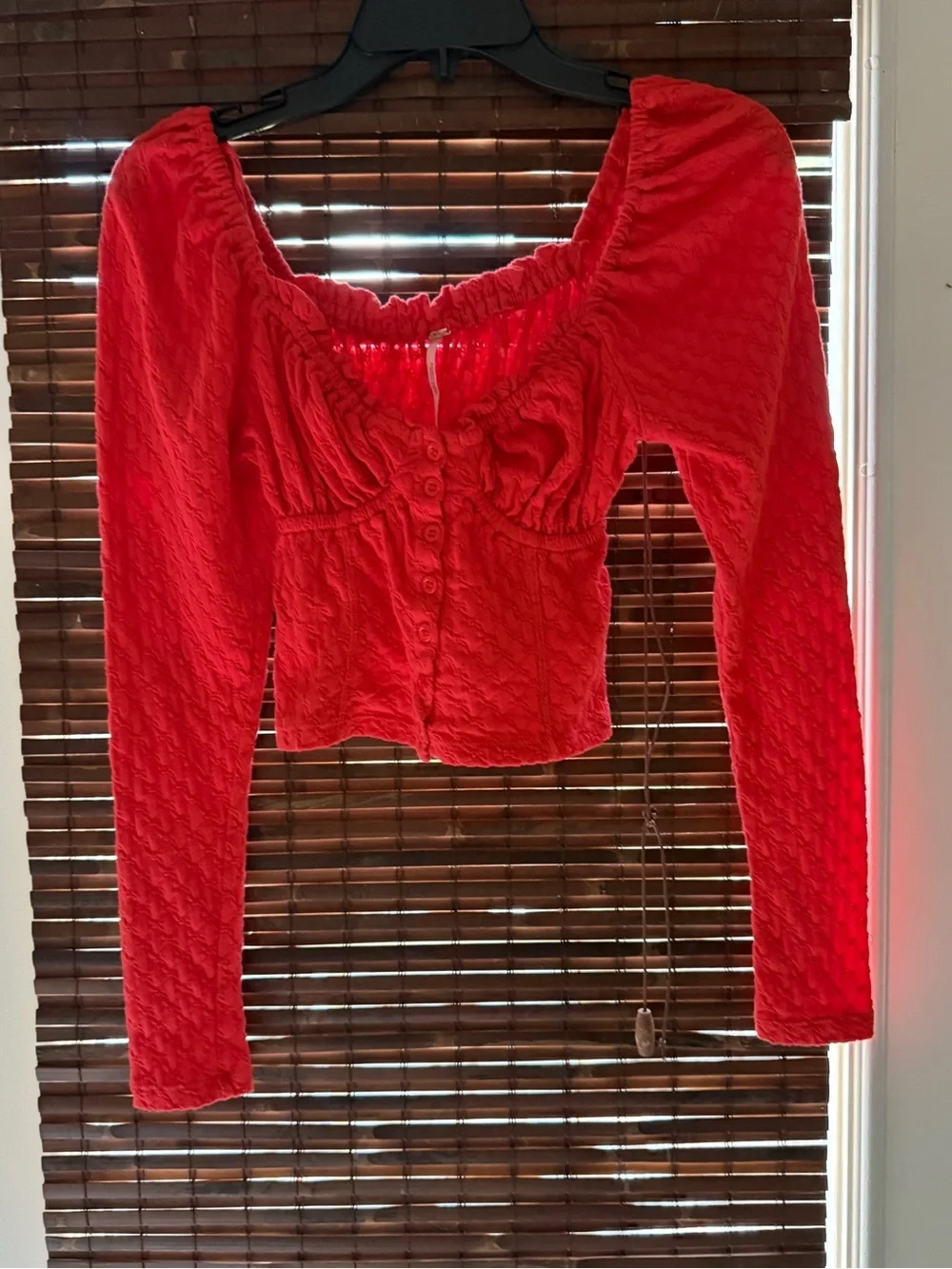 Free People Ladybug Red Long-Sleeve Cropped Button Front Top, guc, sz Xs